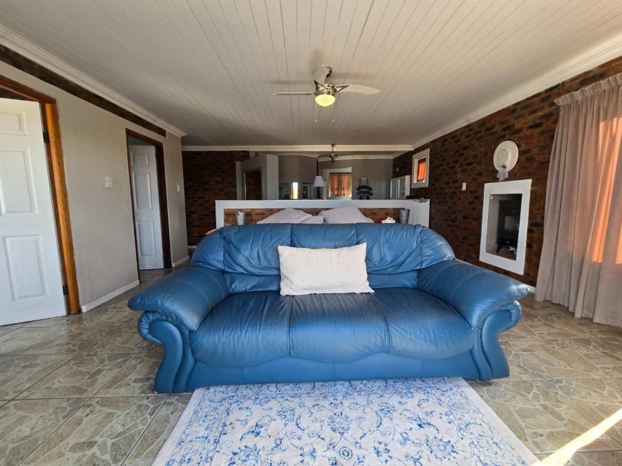 4 Bedroom Property for Sale in Stilbaai Wes Western Cape